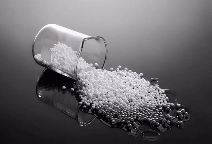 而張全興教授帶領團隊研發(fā)聚乳酸合成材料作為一種生物基材料,不僅